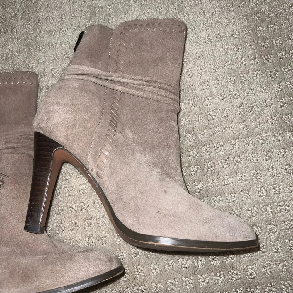 COACH Jessie Round Toe Suede Boot Size 7